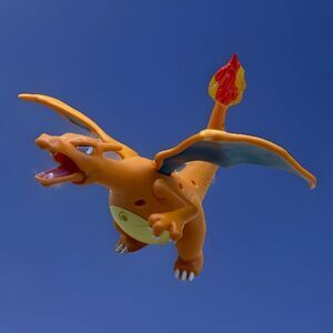 Pokemon Flame & Flight 2022 Deluxe Electronic Charizard Lights,Sounds & Motion